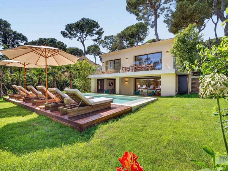 Villa for Sale in Cap D Antibes, Antibes Area 2