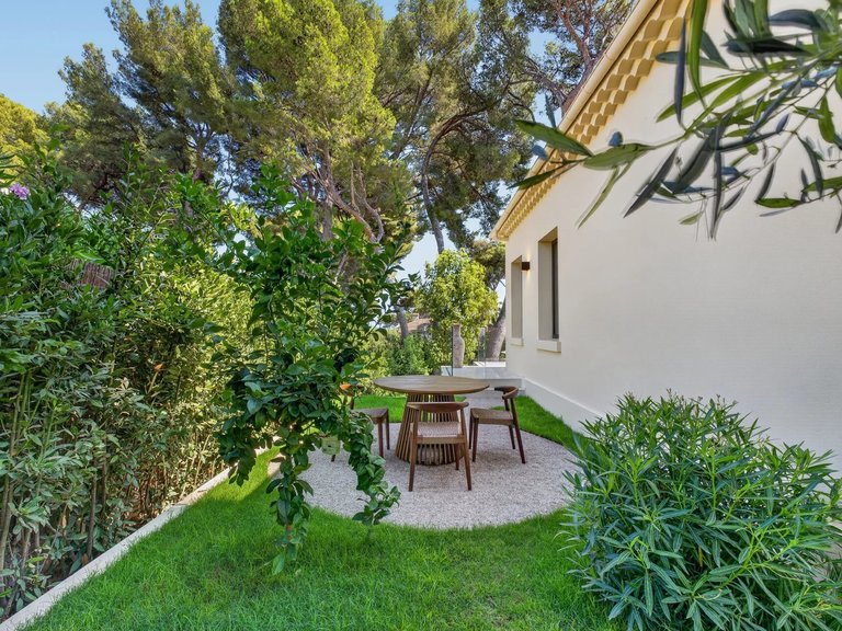 Villa for Sale in Cap D Antibes, Antibes Area 19