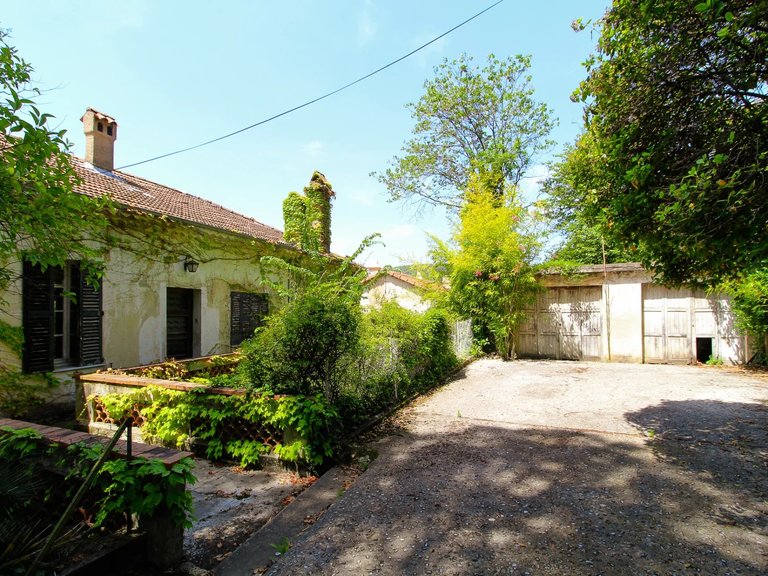 Villa for Sale in Grasse, Mougins, Valbonne, Grasse Area 19