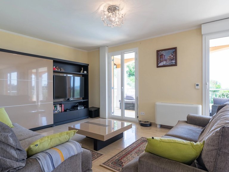 Villa for Sale in Nice - City, Nice Area 10