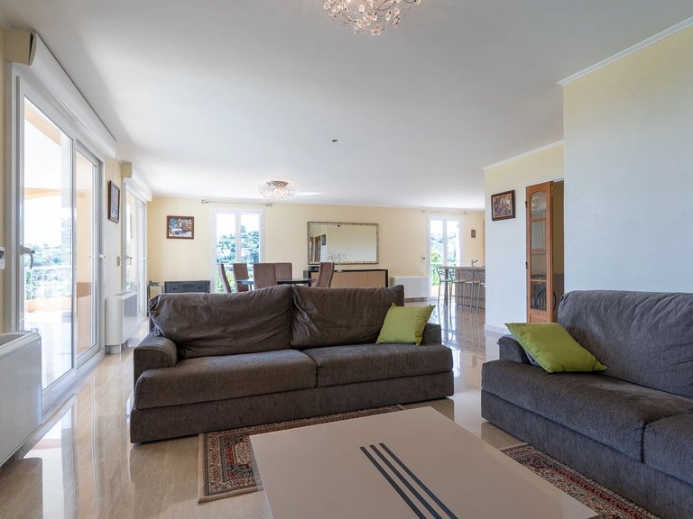 Villa for Sale in Nice - City, Nice Area 11