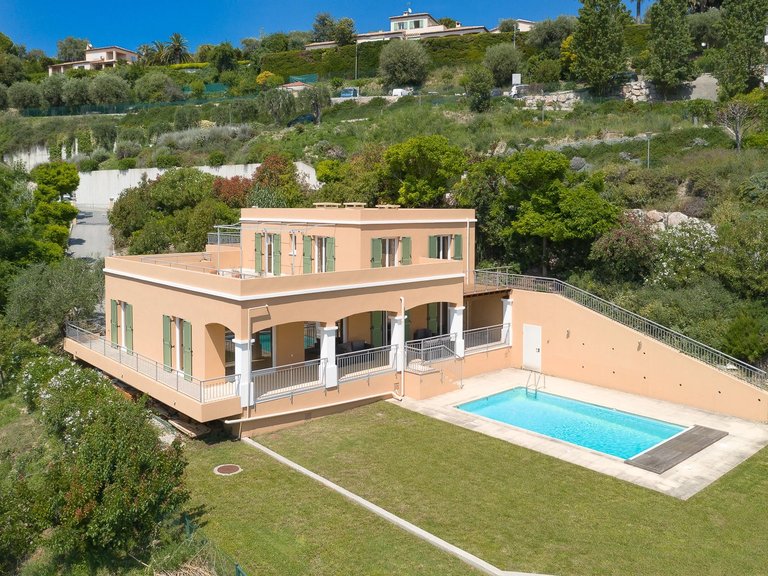 Villa for Sale in Nice - City, Nice Area 1