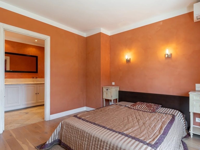 Villa for Sale in Opio, Mougins, Valbonne, Grasse Area 20