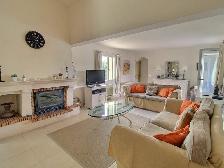 Villa for Sale in Montauroux, Var Countryside (fayence, Lorgues, Cotignac) 6