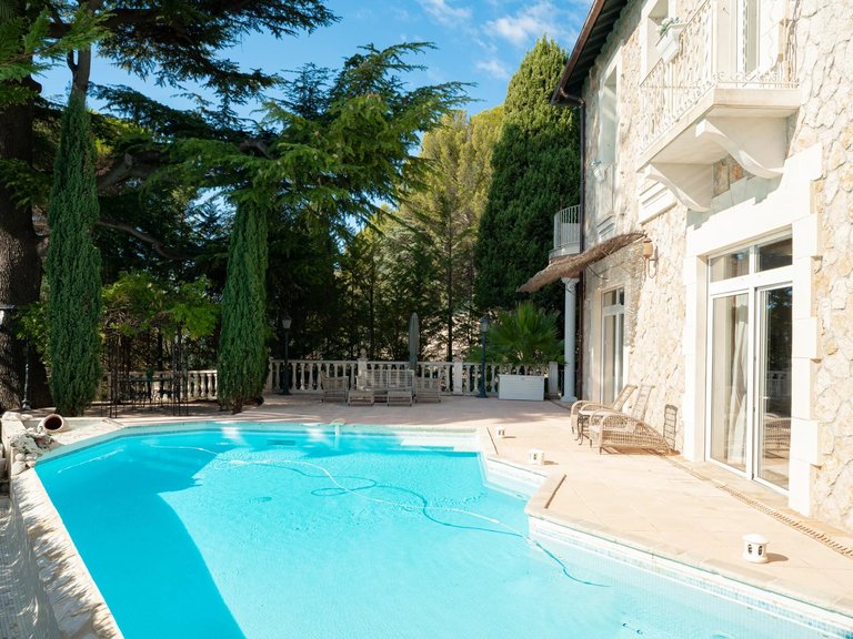 Villa for Sale in Grasse, Mougins, Valbonne, Grasse Area 6