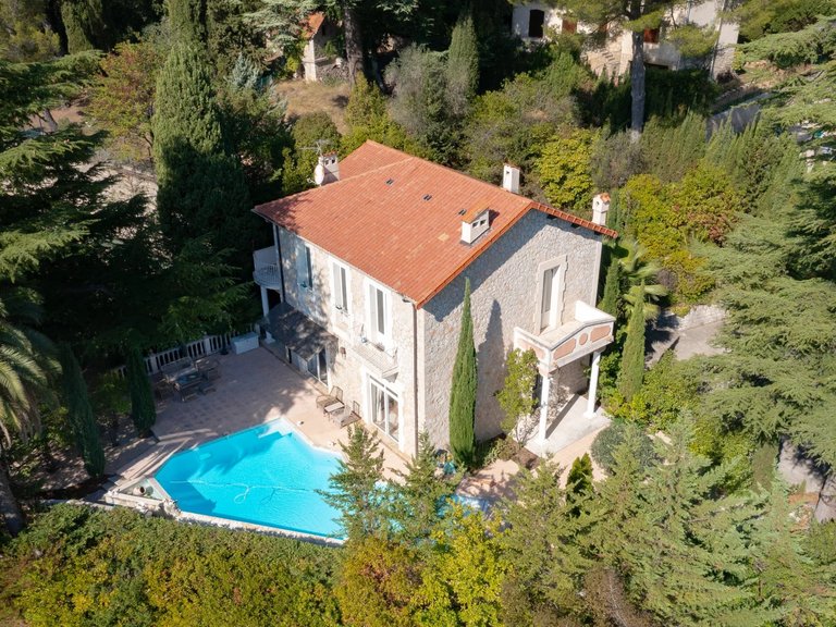 Villa for Sale in Grasse, Mougins, Valbonne, Grasse Area 12