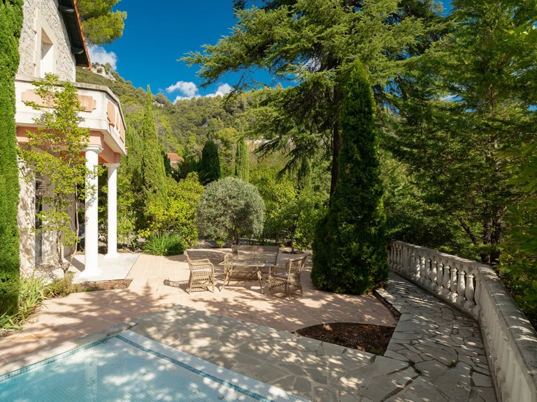 Villa for Sale in Grasse, Mougins, Valbonne, Grasse Area 14