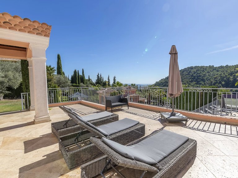 Villa for Sale in Grasse, Mougins, Valbonne, Grasse Area 5