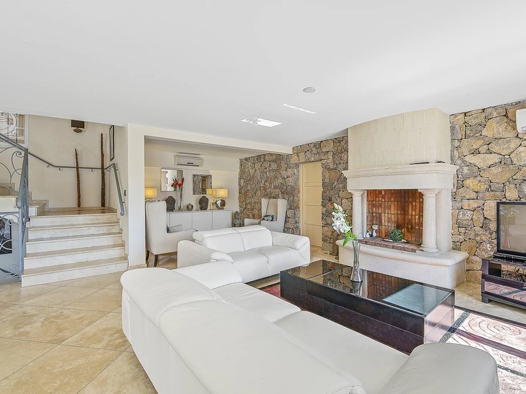 Villa for Sale in Grasse, Mougins, Valbonne, Grasse Area 11