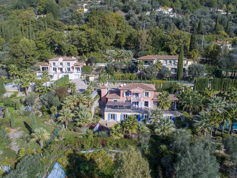 Villa for Sale in Grasse, Mougins, Valbonne, Grasse Area 1