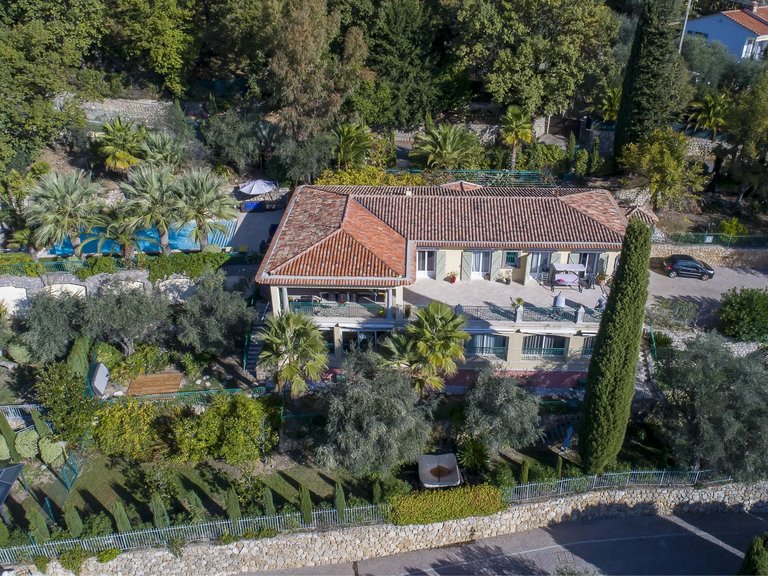 Villa for Sale in Grasse, Mougins, Valbonne, Grasse Area 2