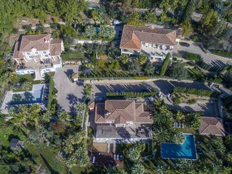 Villa for Sale in Grasse, Mougins, Valbonne, Grasse Area 3