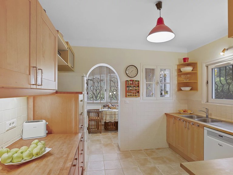 Villa for Sale in Mougins, Mougins, Valbonne, Grasse Area 8