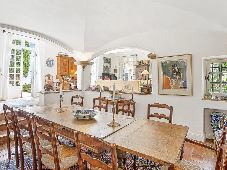 Villa for Sale in Tourrettes Sur Loup, Vence, St. Paul Area 11