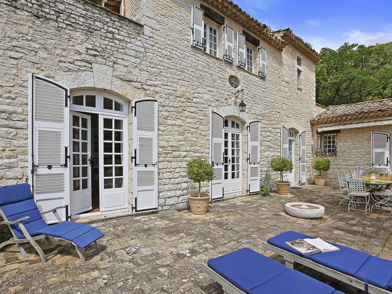 Villa for Sale in Tourrettes Sur Loup, Vence, St. Paul Area 18