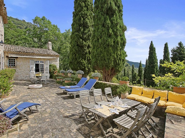Villa for Sale in Tourrettes Sur Loup, Vence, St. Paul Area 19