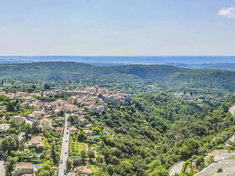 Villa for Sale in Tourrettes Sur Loup, Vence, St. Paul Area 8
