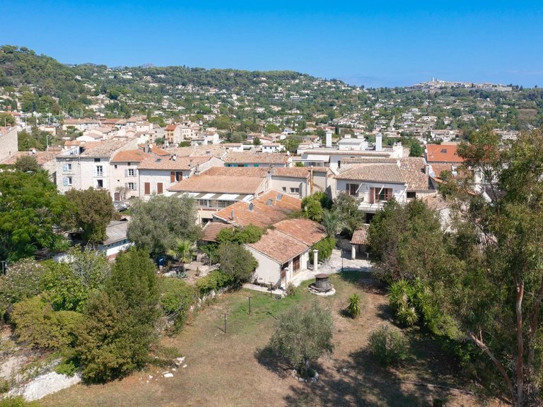 Villa for Sale in La Colle Sur Loup, Vence, St. Paul Area 4