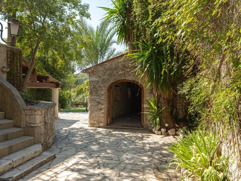 Villa for Sale in La Colle Sur Loup, Vence, St. Paul Area 9
