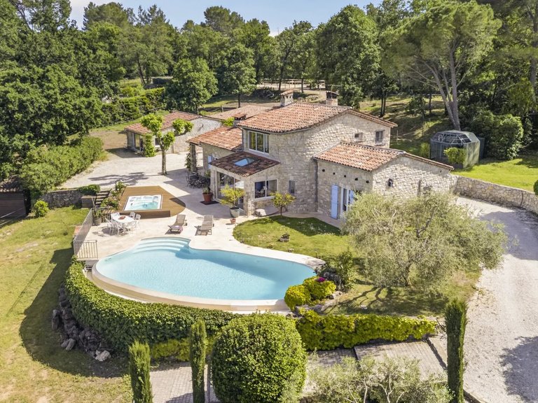 Villa for Sale in Fayence, Var Countryside (fayence, Lorgues, Cotignac) 1