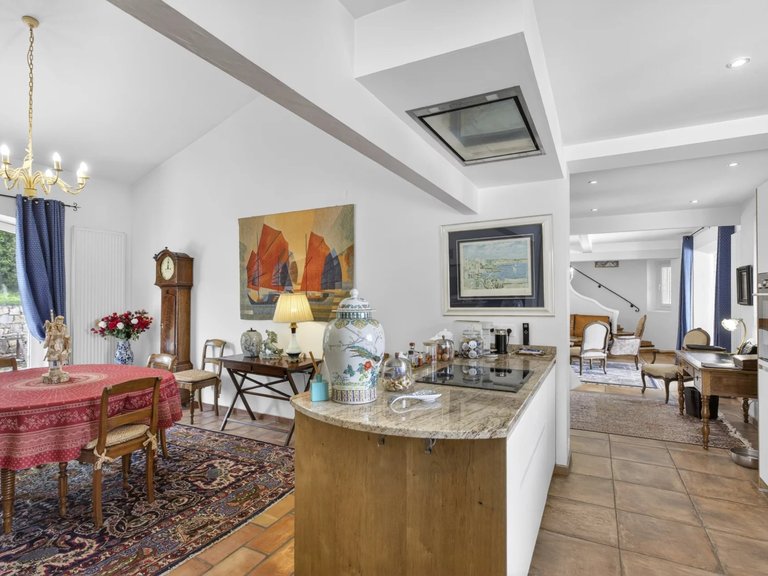 Villa for Sale in Fayence, Var Countryside (fayence, Lorgues, Cotignac) 9