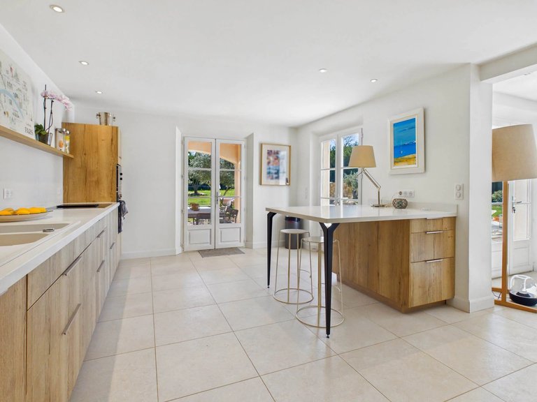 Villa for Sale in Callian, Var Countryside (fayence, Lorgues, Cotignac) 11