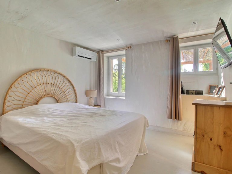 Villa for Sale in Fayence, Var Countryside (fayence, Lorgues, Cotignac) 11