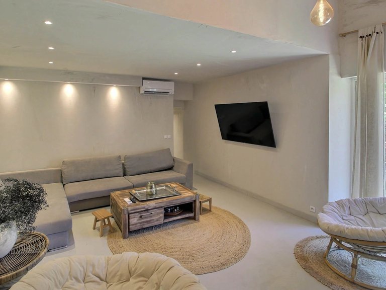 Villa for Sale in Fayence, Var Countryside (fayence, Lorgues, Cotignac) 17