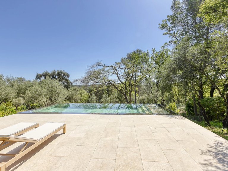 Villa for Sale in Valbonne, Mougins, Valbonne, Grasse Area 4