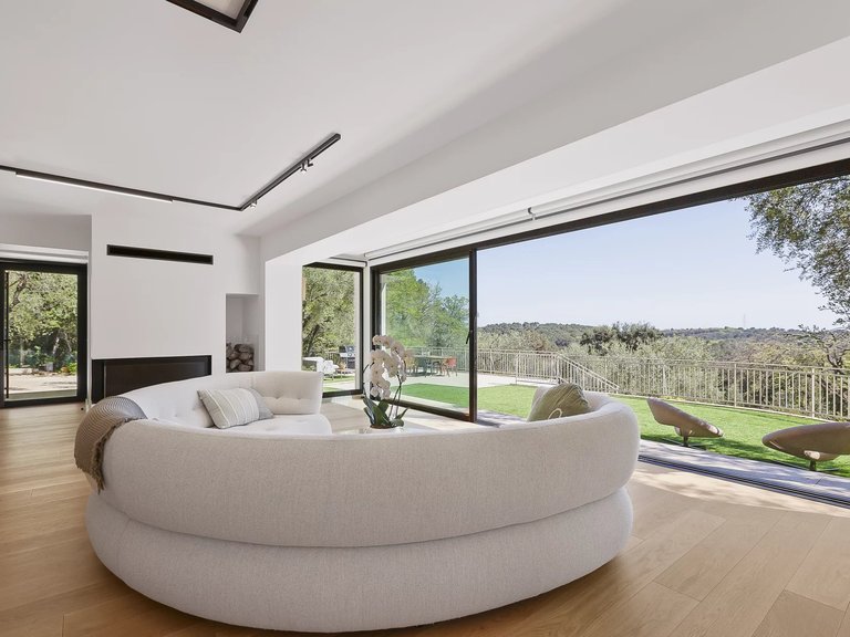 Villa for Sale in Valbonne, Mougins, Valbonne, Grasse Area 10