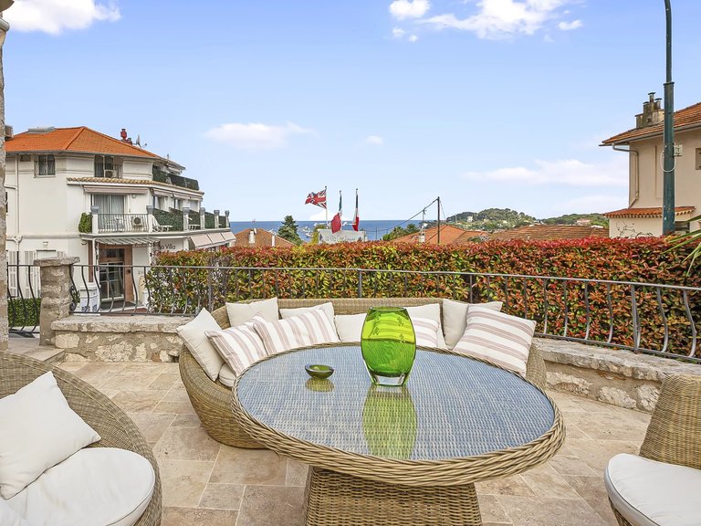 Villa for Sale in St Jean Cap Ferrat, Villefranche, Cap Ferrat Area 14