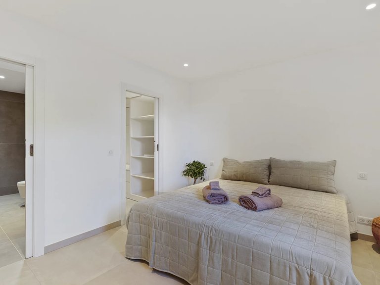 Villa for Sale in Mougins, Mougins, Valbonne, Grasse Area 12
