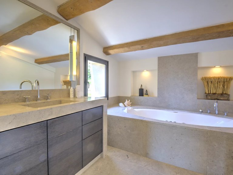 Villa for Sale in Tourrettes, Var Countryside (fayence, Lorgues, Cotignac) 8