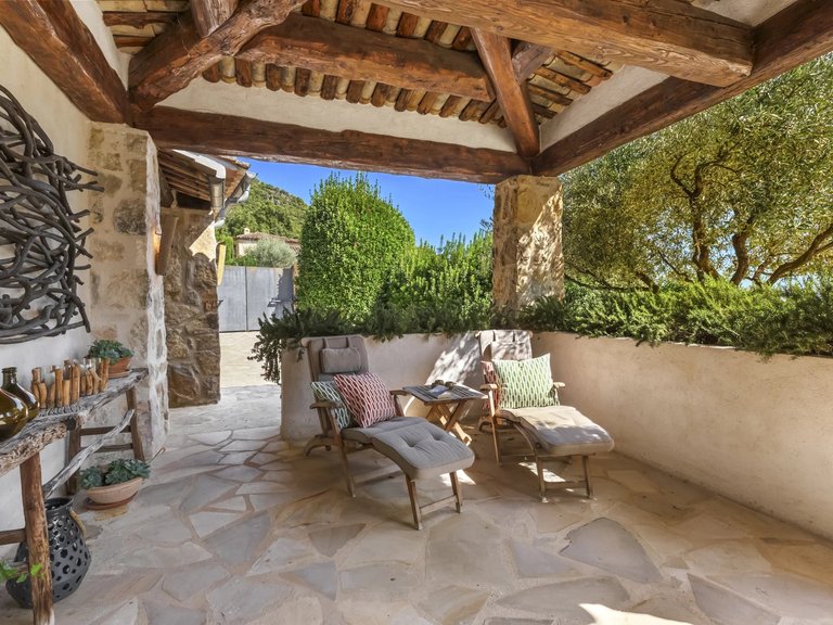 Villa for Sale in Tourrettes Sur Loup, Vence, St. Paul Area 16