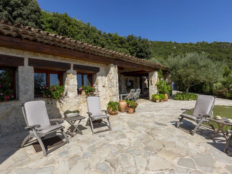Villa for Sale in Tourrettes Sur Loup, Vence, St. Paul Area 3