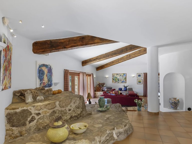 Villa for Sale in Tourrettes Sur Loup, Vence, St. Paul Area 8