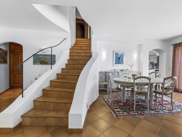 Villa for Sale in Tourrettes Sur Loup, Vence, St. Paul Area 10