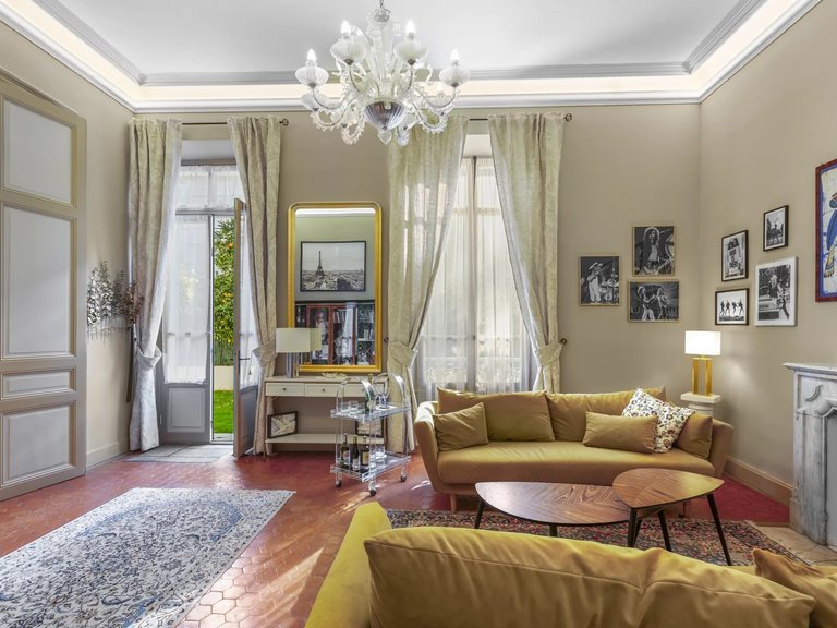 Villa for Sale in Cannes, Cannes Area 1