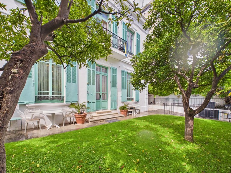 Villa for Sale in Cannes, Cannes Area 13