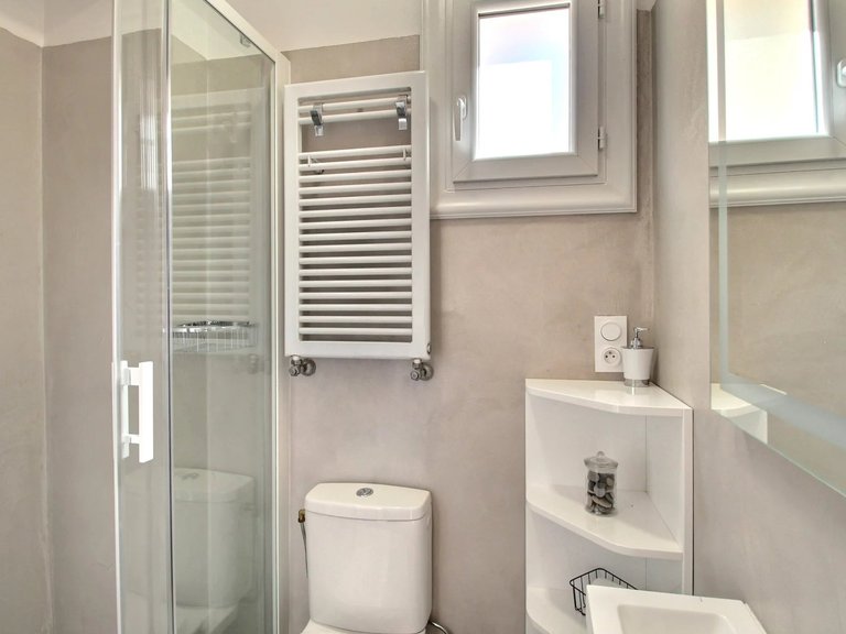 Apartment for Sale in Cannes, Cannes Area 9