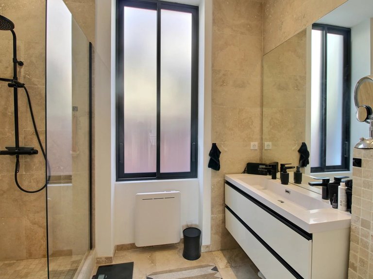 Villa for Sale in Cannes, Cannes Area 13