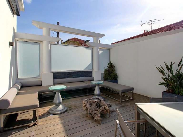 Villa for Sale in Cannes, Cannes Area 8