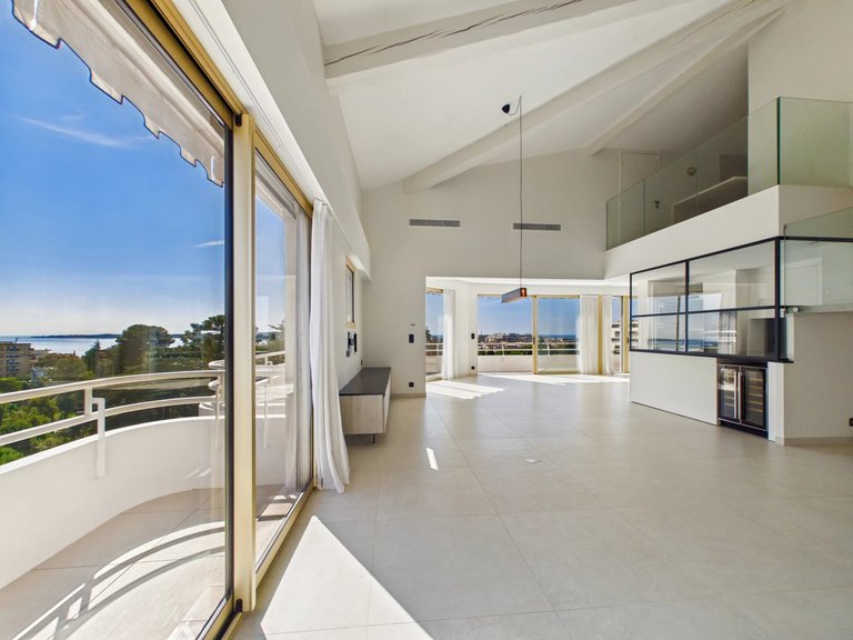 Apartment for Sale in Cannes, Cannes Area 4