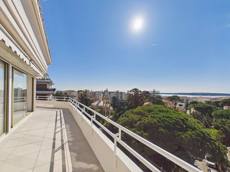 Apartment for Sale in Cannes, Cannes Area 5