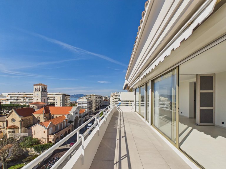 Apartment for Sale in Cannes, Cannes Area 7