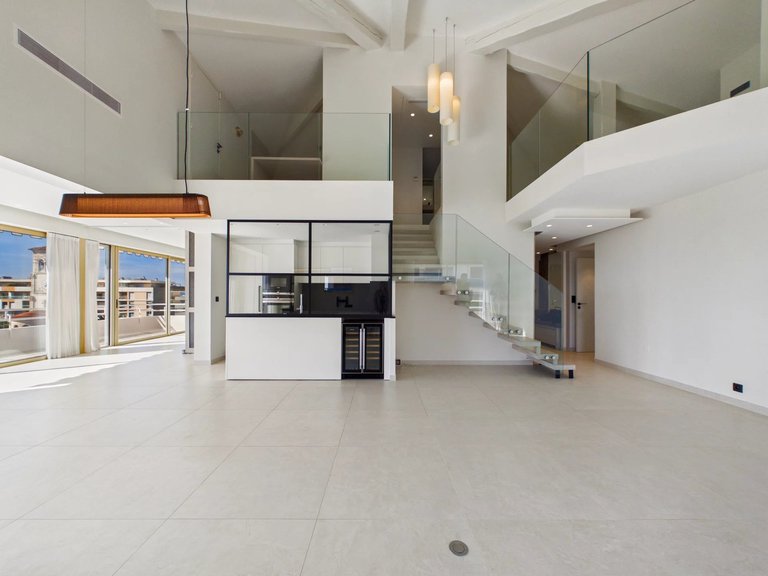 Apartment for Sale in Cannes, Cannes Area 9