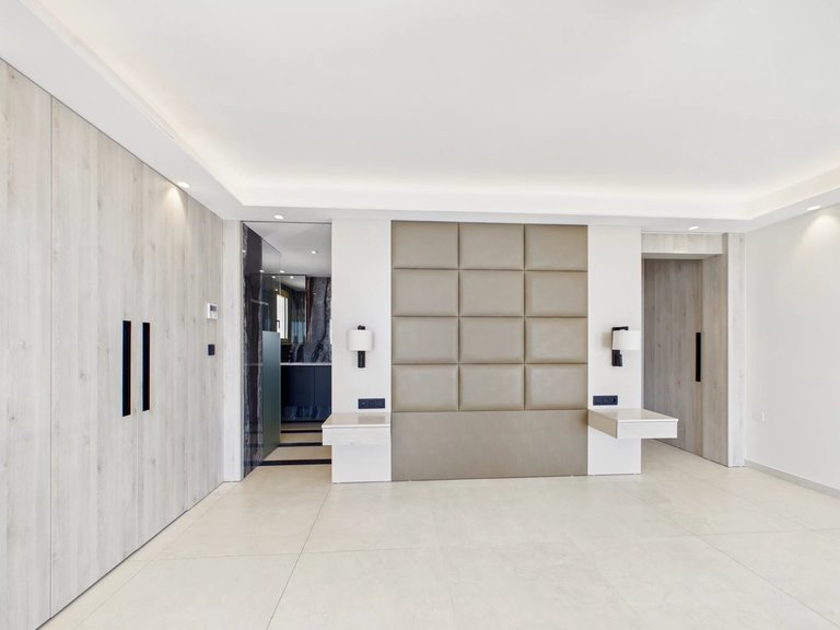 Apartment for Sale in Cannes, Cannes Area 14