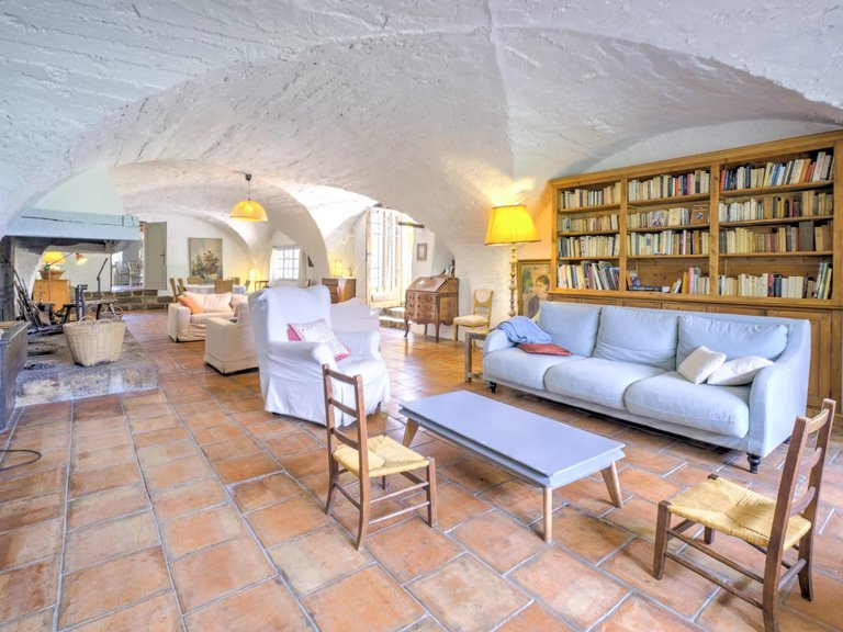 Villa for Sale in Tourrettes, Var Countryside (fayence, Lorgues, Cotignac) 11