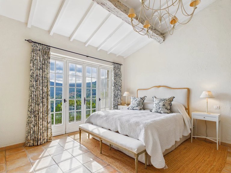 Villa for Sale in Tourrettes Sur Loup, Vence, St. Paul Area 12