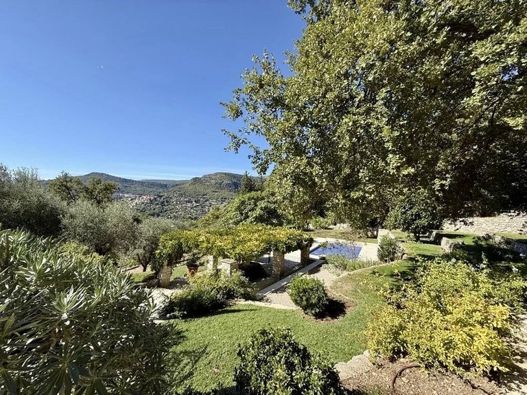 Villa for Sale in Tourrettes Sur Loup, Vence, St. Paul Area 1